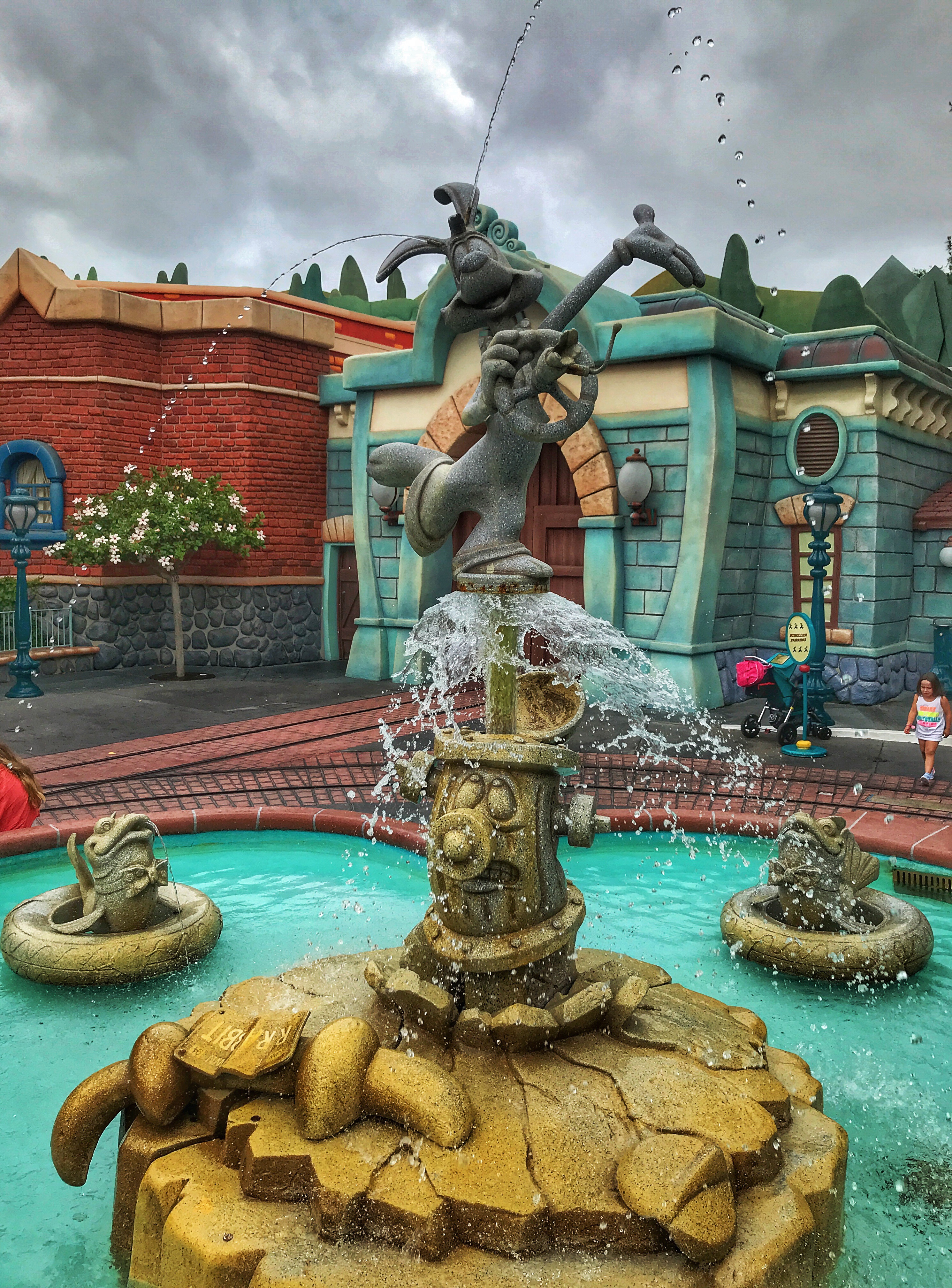 Roger Rabbit Fountain In Toontown This Evening